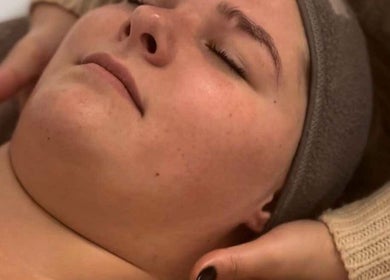 Gezichtsmassage bij Beauté boutique in Leerdam, Utrecht, NL voor ultieme ontspanning.