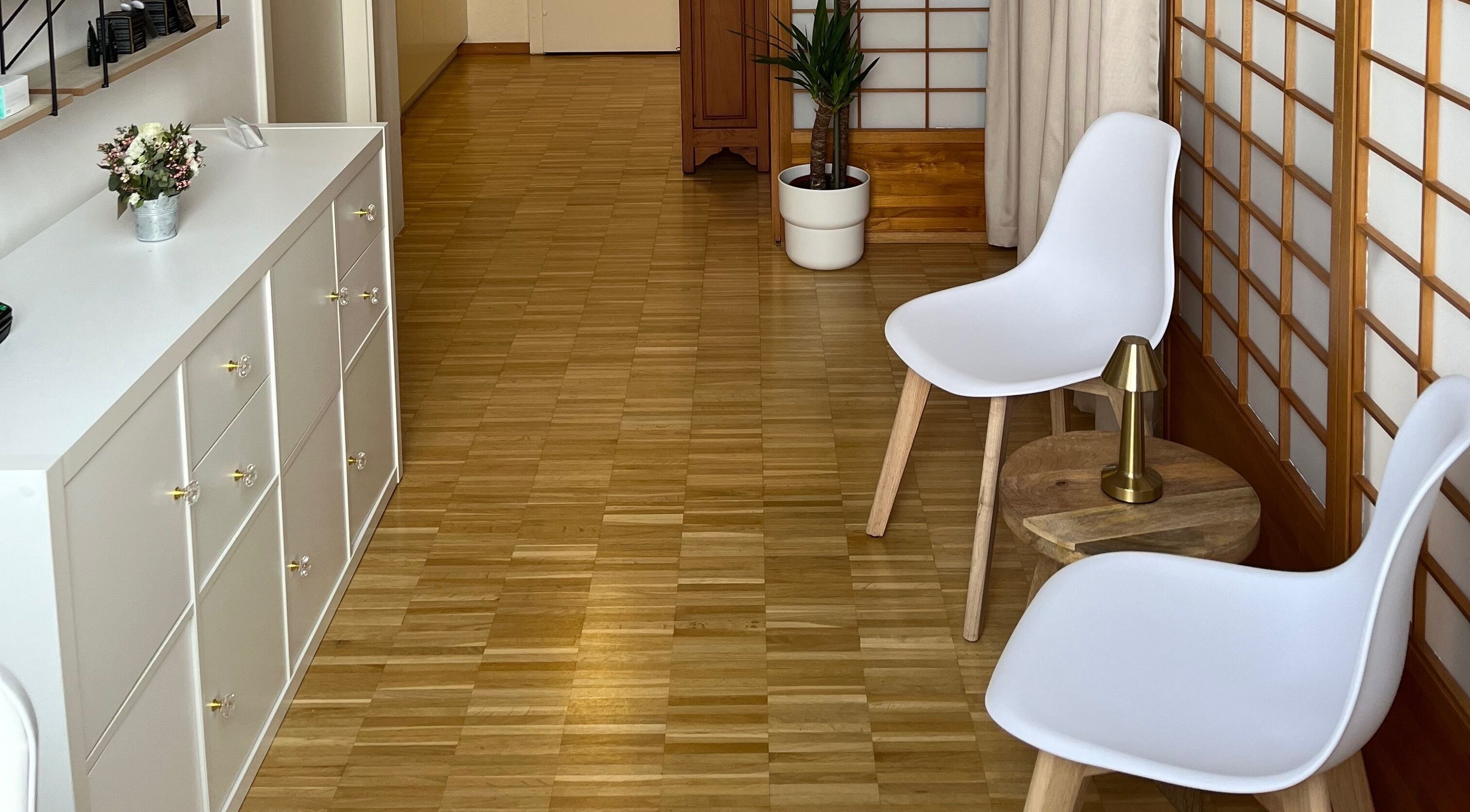 Salon moderne et serein chez Beauté Bio - Manuela de Miranda à Morges, Vaud, CH.