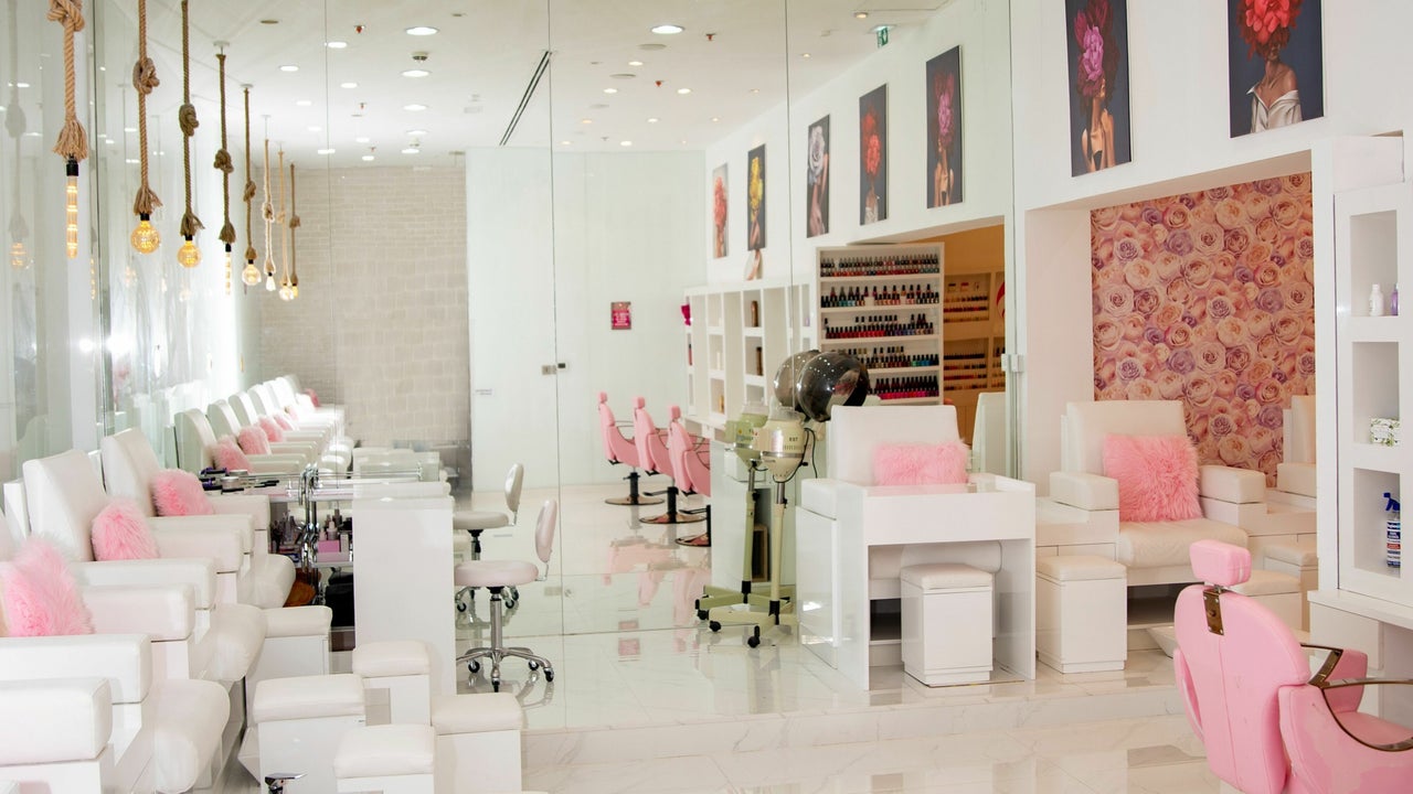 Best hair colouring salons in Jebel Ali Village (JAV), Jebel Ali