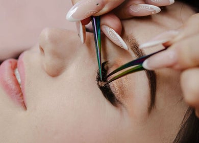 Fix Her Crown in Benoni, Gauteng offers professional eyelash extension services for a glamorous look.