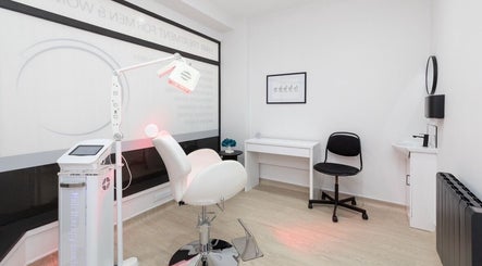Professional treatment room at 360 Hair Clinic, Brighton And Hove, England, GB with modern equipment.