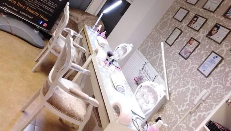 صورة Glitz 473 Falls Road Belfast Bt126dd 1