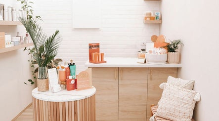 Crème Skin and Beauty Lounge