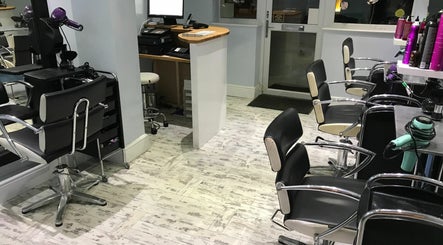 Carma Salon