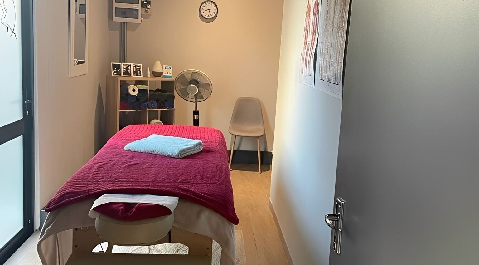 Cozy therapy room at Wilien Strydom Physiotherapy, Somerset West, Western Cape, ZA with massage table.