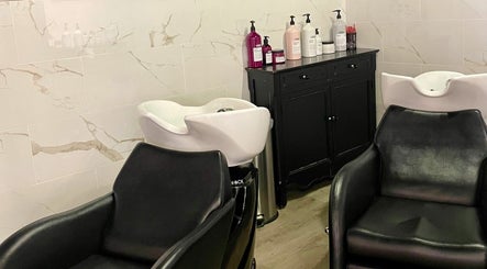 Studio 44 Salon & Spa, bilde 2