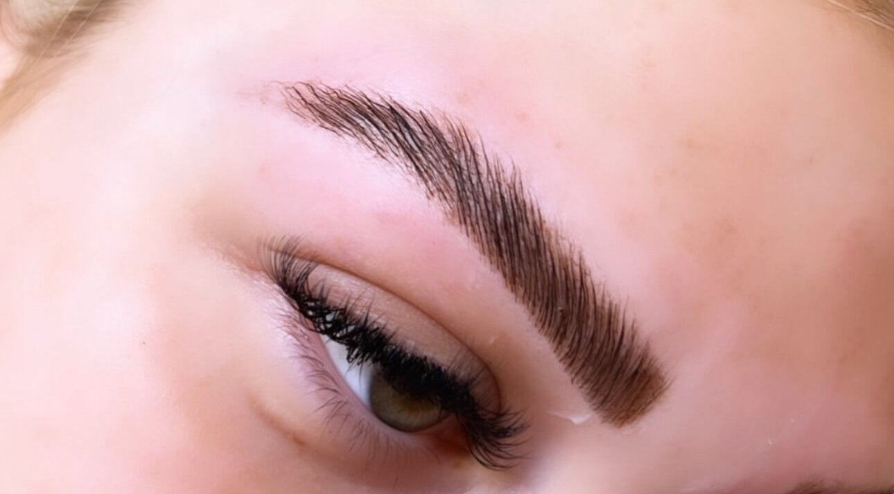 Flawless brows and lashes by Amie J - Lash & Brow artist, located in Melbourne, Victoria, AU.