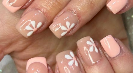 Pamper And Polish, bilde 2