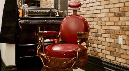 La Marca Salon & Barber