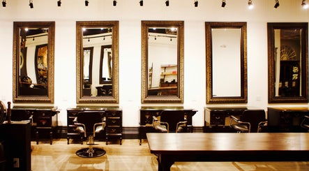 La Marca Salon & Barber