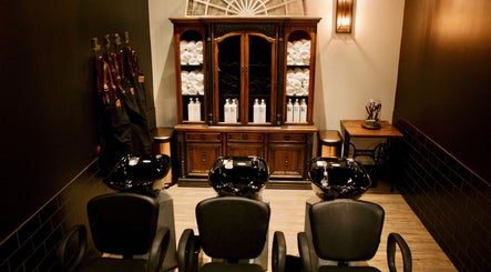 La Marca Salon & Barber – obraz 2