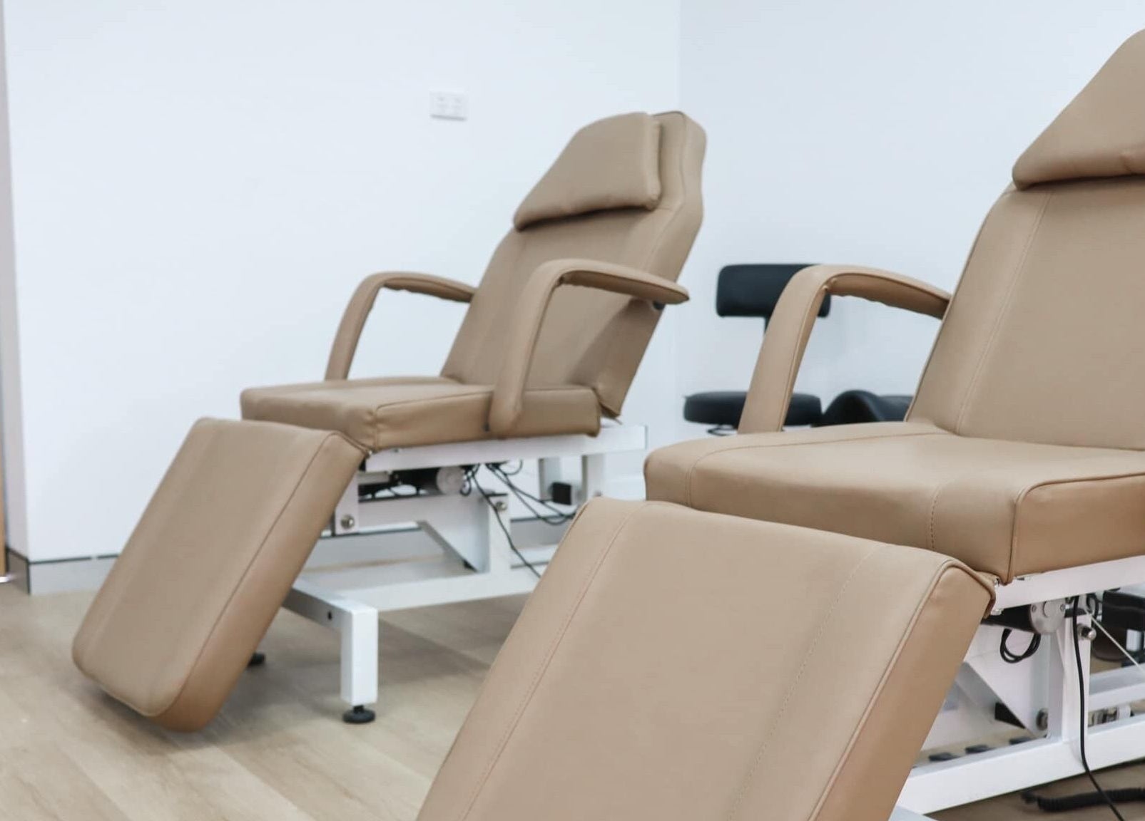 Comfortable spa chairs at Lily Me Red IPSWICH, North Ipswich, Queensland, AU, offering luxury wellness services.