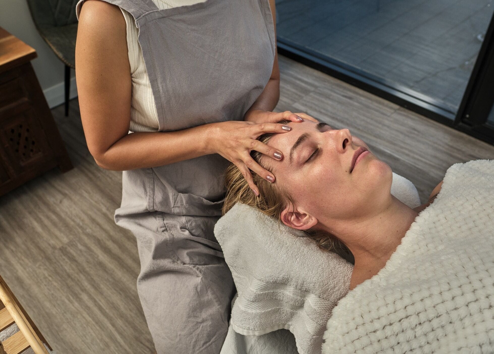 Relaxing head massage at My Balance Massage in Withers, Western Australia, AU. Calming therapy session.