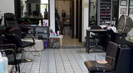 Razors Edge Hair Salon