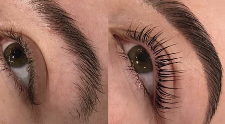 Kath Mulhall Brows at The Hive – kuva 2