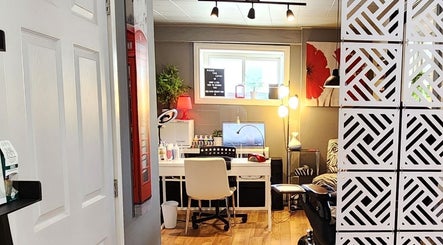 Red Door Beauty Bar slika 3