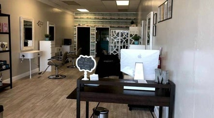 Maravilla Hair Salon image 2