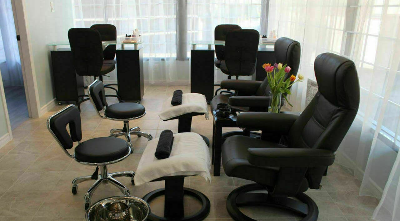 Luxury seating area at Beauty Time Salon and Spa in Vancouver, British Columbia, CA, bright and inviting.