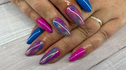 Simply Nails