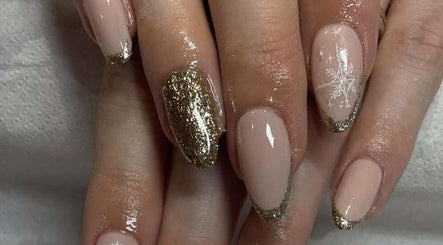 Elegant nails with gold accents at Serenity Place Nails and Beauty, Enniscorthy, County Wexford, IE.