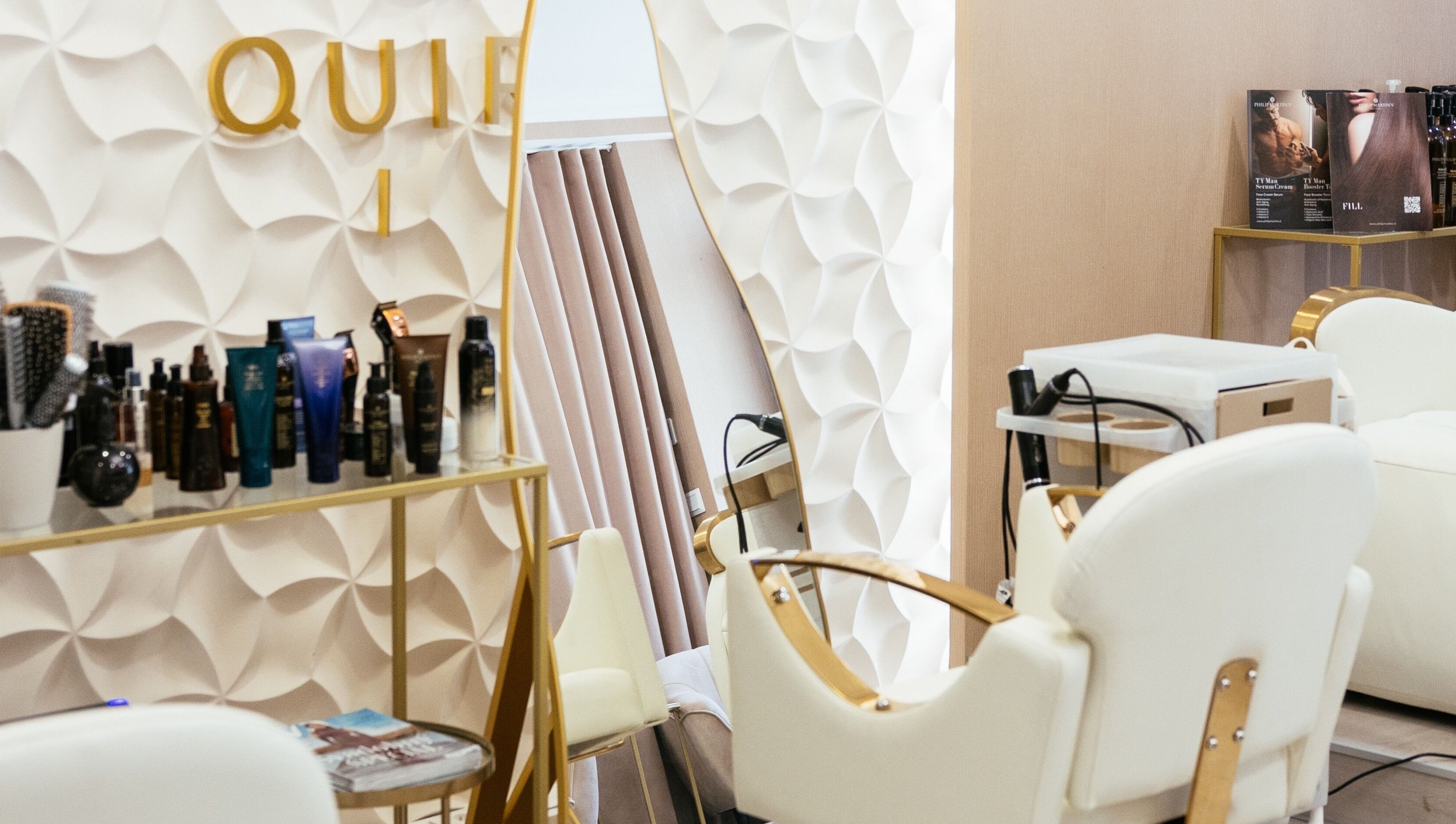 Luxusní koutek salonu Quir - Clinic Lounge na adrese Trnavský kraj, Trnavský kraj, SK.