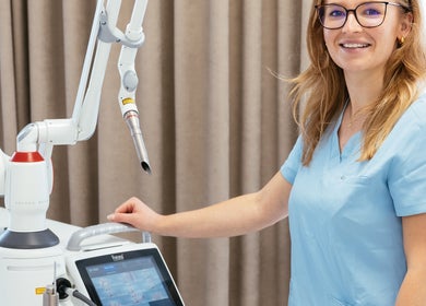 Specialistka s laserovým vybavením v Quir - Clinic Lounge, Trnavský kraj, SK.