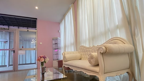 Rich Beauty Studio