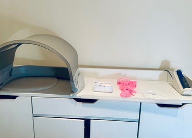 Professional beauty equipment setup at That Glow, Melbourne, Victoria, AU, highlighting modern aesthetic services.