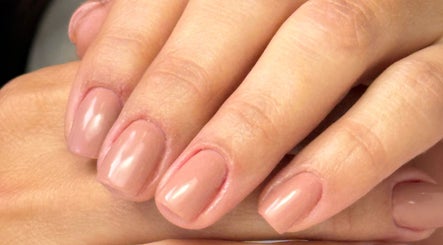 Pronta Nails & Spa - Luana Aires, bilde 2