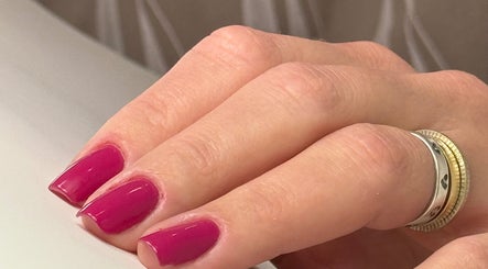 Pronta Nails & Spa - Luana Aires, bilde 3