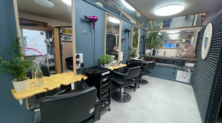 Mayer Hair Studio