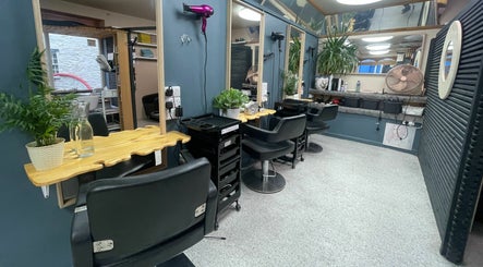 Mayer Hair Studio