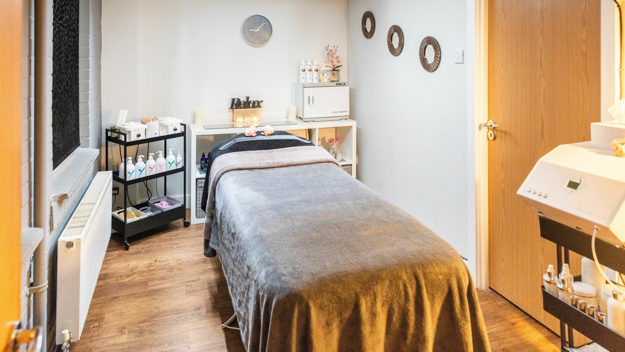 Best body scrubs, body polishing and body exfoliation treatments Near Me in  Hove, Brighton | Fresha