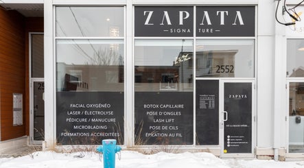 Façade de Zapata Signature à Montréal, Québec, CA, spécialisée en soins de beauté et bien-être.