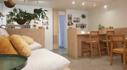 ERVA Nail Spa image 2