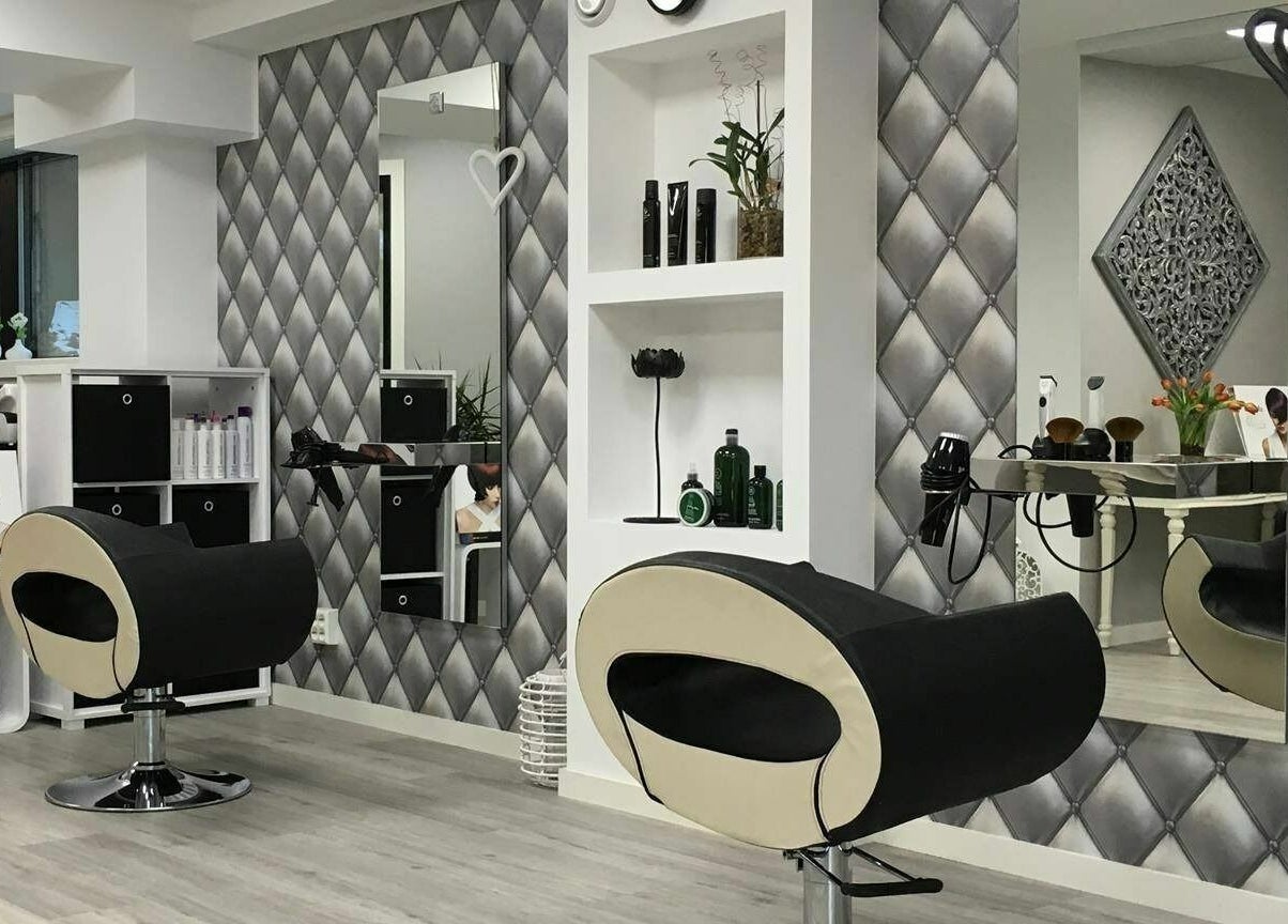 Moderne salonginteriør i Tjøme Cabinet, Tjøme, Vestfold og Telemark, NO, stilfullt og komfortabelt.