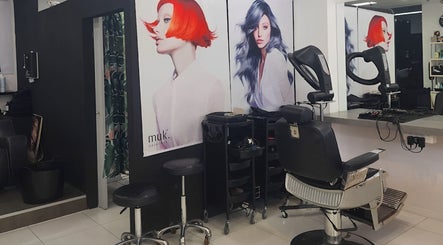 Mi Estilo Hair Beauty Barber image 2