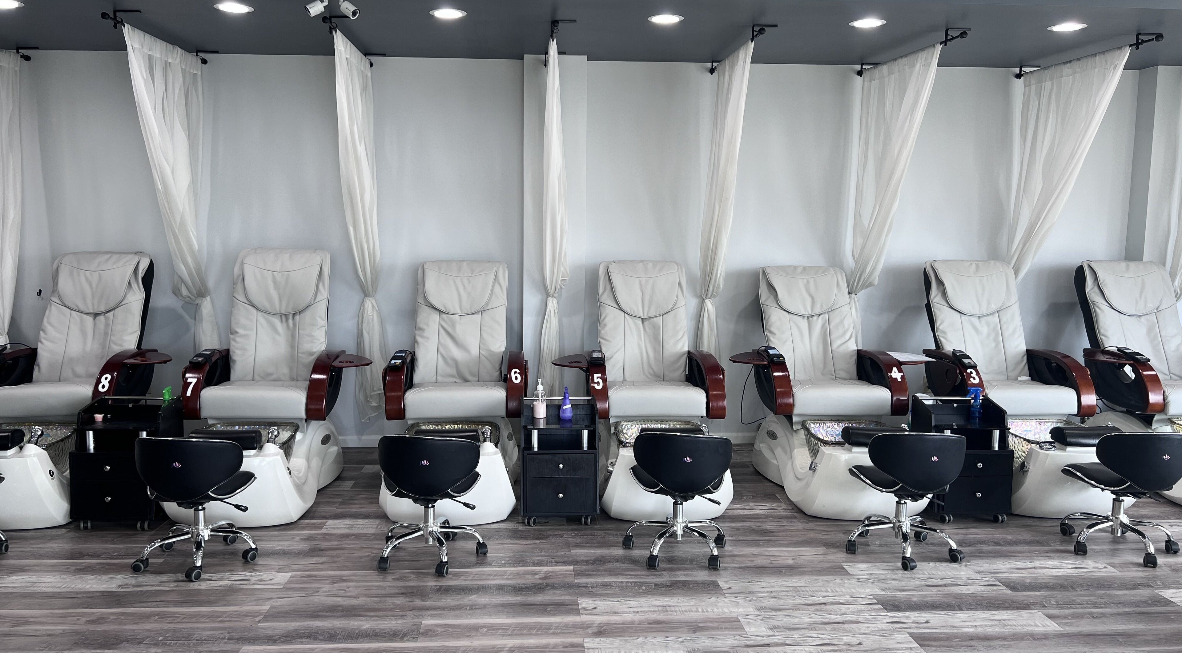 Comfortable pedicure chairs at Polish! Nail Spa (Dublin) in Columbus, Ohio, US, ready for relaxation.