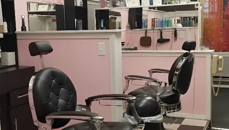 Hairapist Hair Salon image 1