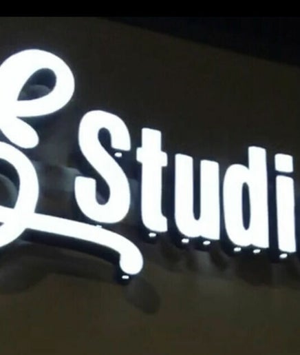 E Studios LLC – obraz 2