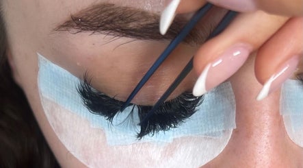 Chlo’s Lash