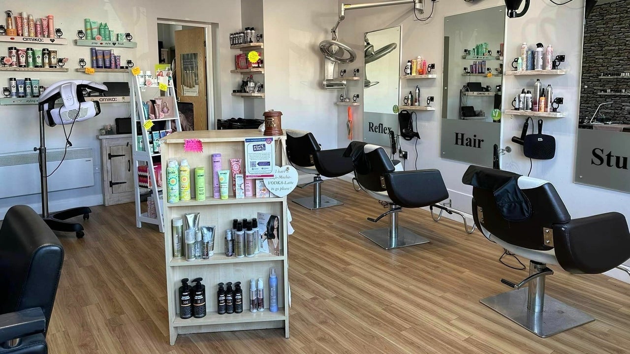 Best salons for hair extensions near me in Greetland and Stainland Halifax Fresha