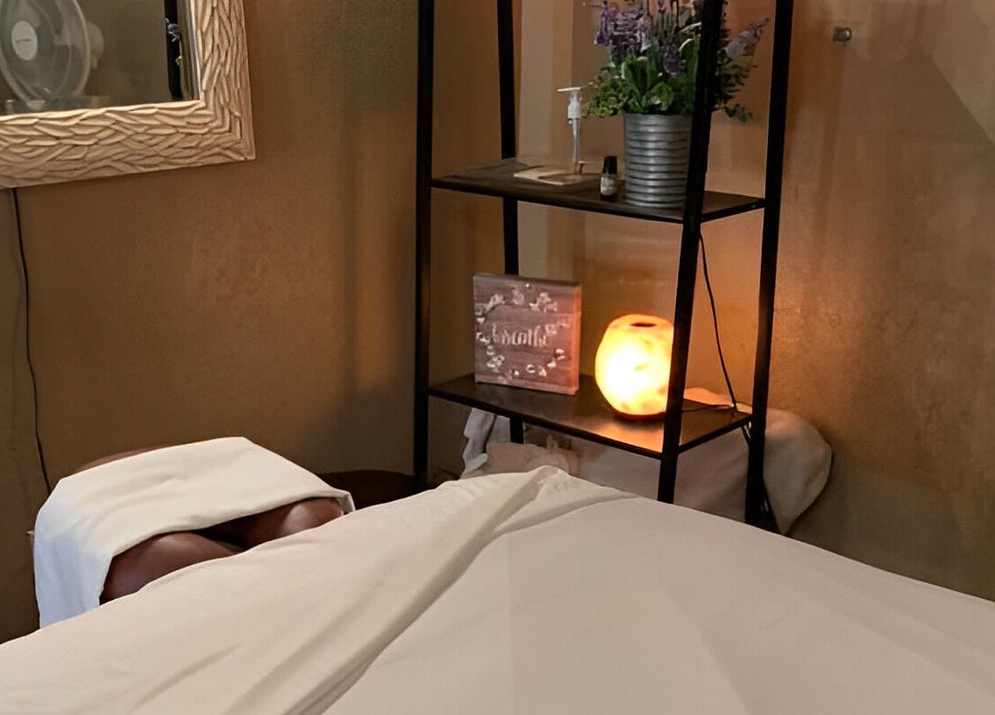 Relaxing massage room at Amanda Zielkle LMT 7904 in Las Cruces, New Mexico, US with soft lighting and decor.