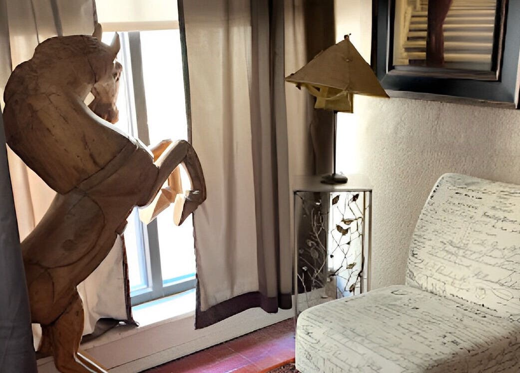 Tranquil seating area at Amanda Zielkle LMT 7904, Las Cruces, New Mexico, US with artistic decor.