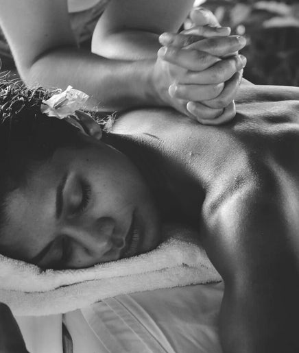Adorn Beauty and Massage изображение 2