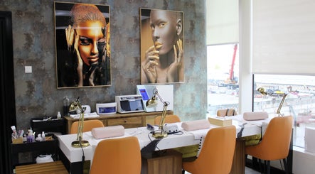 Aurora Ladies & Gents Beauty Center Bild 2