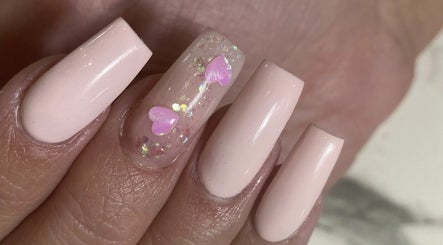 hình ảnh 3 của Hiive Expert Nails