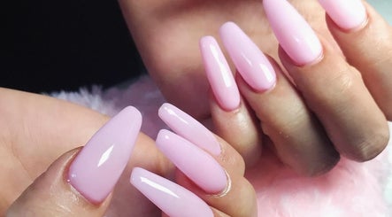 RedNails Nail Salon image 2