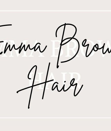 Emma Brown Hair imagem 2