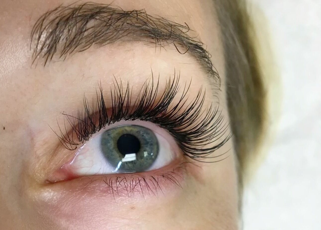 Close-up of styled eyelashes at Shador Studio London, South Croydon, England, GB, showcasing detailed beauty care.